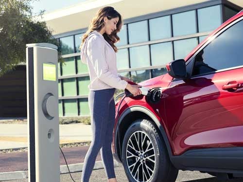 2023 Ford Escape PHEV charging